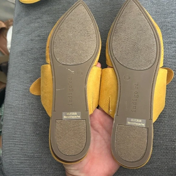 Indigo Yellow Bow Mules size 6.5 NWT - Picture 7 of 8